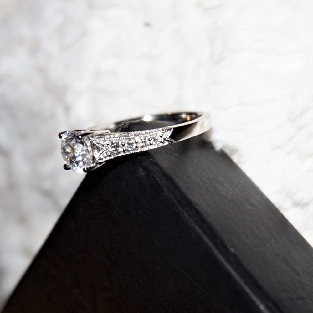 Ring - Picture 5 of 5